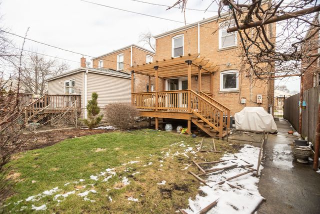 6552 N Troy Street, Chicago, IL 60645