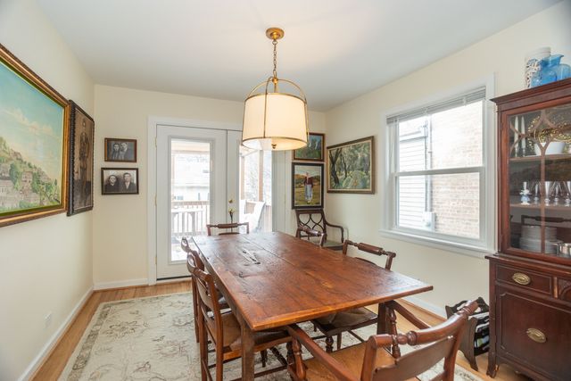 6552 N Troy Street, Chicago, IL 60645