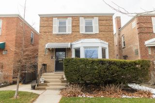 6552 N Troy Street, Chicago, IL 60645