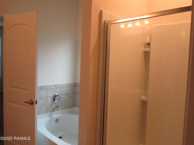 207 Holly Grove Lane, Youngsville, LA 70592