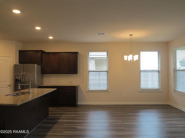 207 Holly Grove Lane, Youngsville, LA 70592