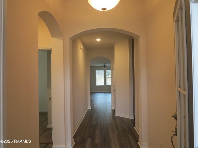 207 Holly Grove Lane, Youngsville, LA 70592