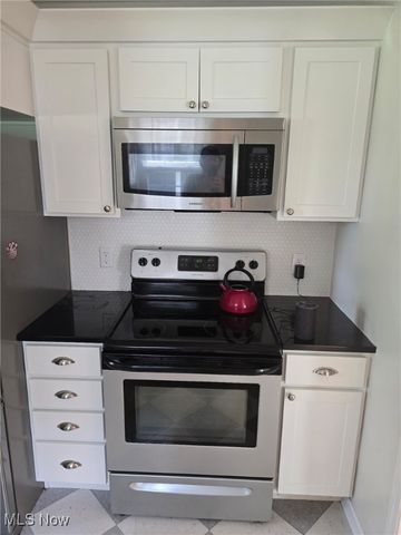 483 Atterbury Boulevard, Hudson, OH 44236