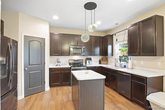 235 Crystal Wood Circle, Howell, MI 48843