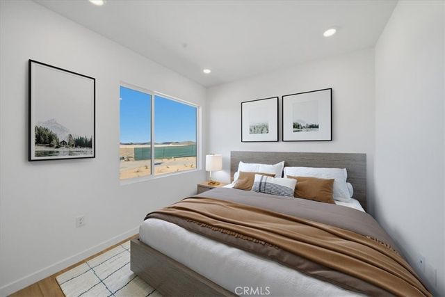 3265 E Avenue J-4, Lancaster, CA 93535