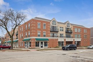 1800 Dewes Street 305, Glenview, IL 60025