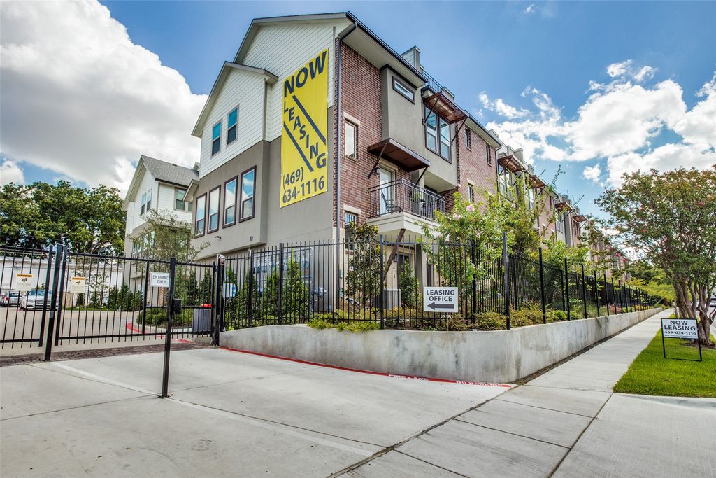 4316 Hartford Street 31, Dallas, TX 75219