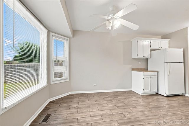 3235 BLAINE Court E, Aurora, IL 60504