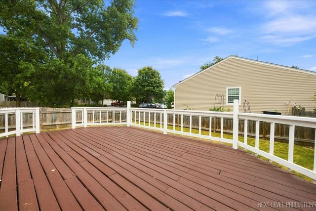 3235 BLAINE Court E, Aurora, IL 60504