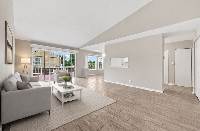 3235 BLAINE Court E, Aurora, IL 60504