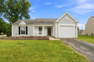 3235 BLAINE Court E, Aurora, IL 60504
