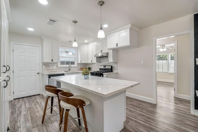 214 E Pine Avenue, Fresno, CA 93728