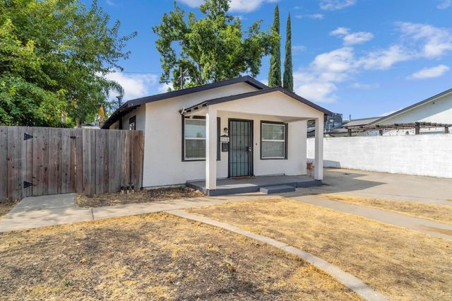 214 E Pine Avenue, Fresno, CA 93728