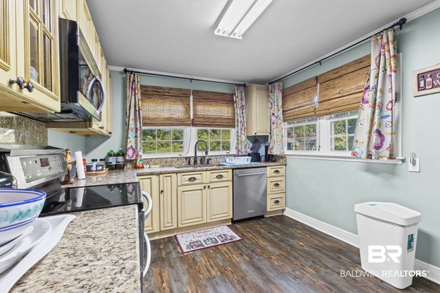 7737 Elon St, Irvington, AL 36544