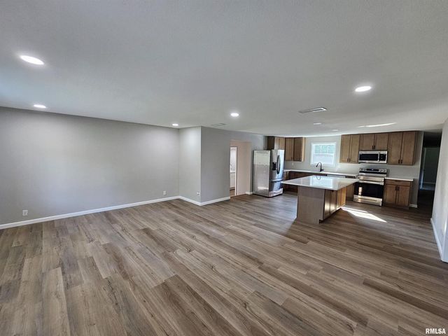 16530 E FAIRFIELD Road, Mt Vernon, IL 62864