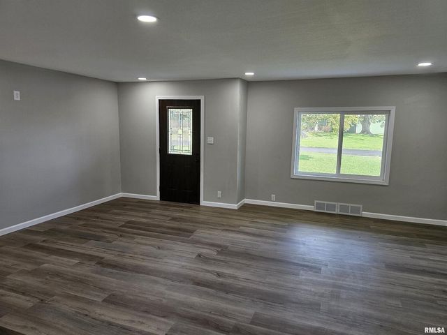 16530 E FAIRFIELD Road, Mt Vernon, IL 62864