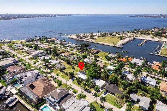 5736 Riverside DR, Cape Coral, FL 33904
