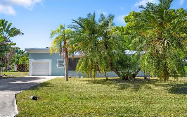 5736 Riverside DR, Cape Coral, FL 33904