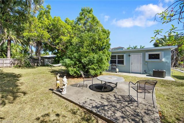 5736 Riverside DR, Cape Coral, FL 33904