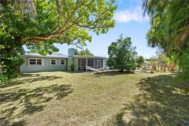 5736 Riverside DR, Cape Coral, FL 33904