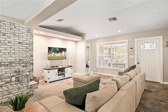 5736 Riverside DR, Cape Coral, FL 33904