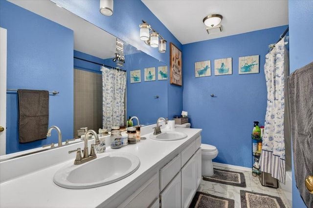 2459 N Bendel Avenue, Fresno, CA 93722