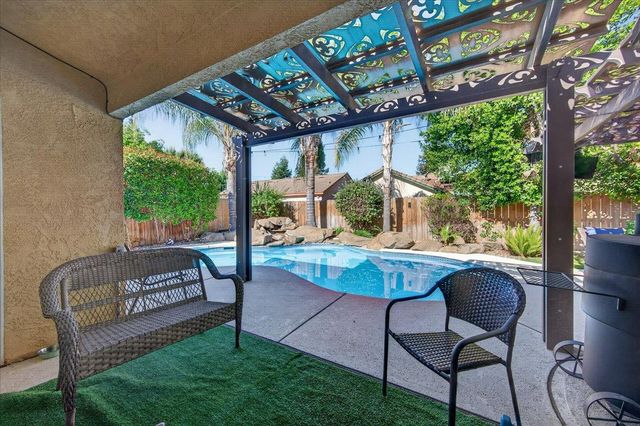2459 N Bendel Avenue, Fresno, CA 93722