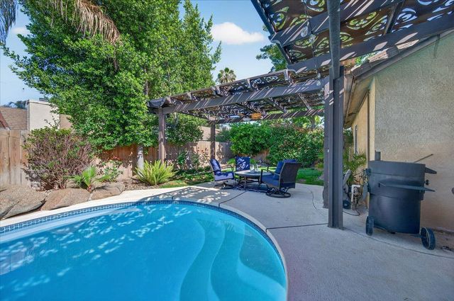 2459 N Bendel Avenue, Fresno, CA 93722