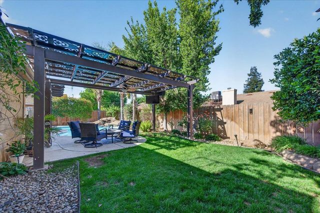 2459 N Bendel Avenue, Fresno, CA 93722