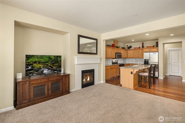 8017 Douglas Avenue SE, Snoqualmie, WA 98065