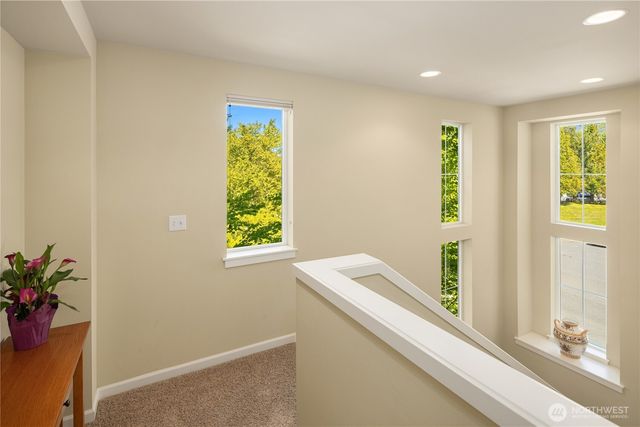 8017 Douglas Avenue SE, Snoqualmie, WA 98065