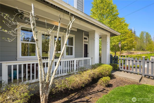 8017 Douglas Avenue SE, Snoqualmie, WA 98065