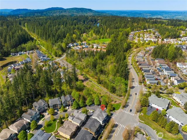 8017 Douglas Avenue SE, Snoqualmie, WA 98065