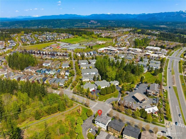 8017 Douglas Avenue SE, Snoqualmie, WA 98065