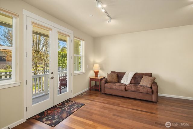 8017 Douglas Avenue SE, Snoqualmie, WA 98065