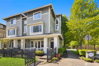 8017 Douglas Avenue SE, Snoqualmie, WA 98065