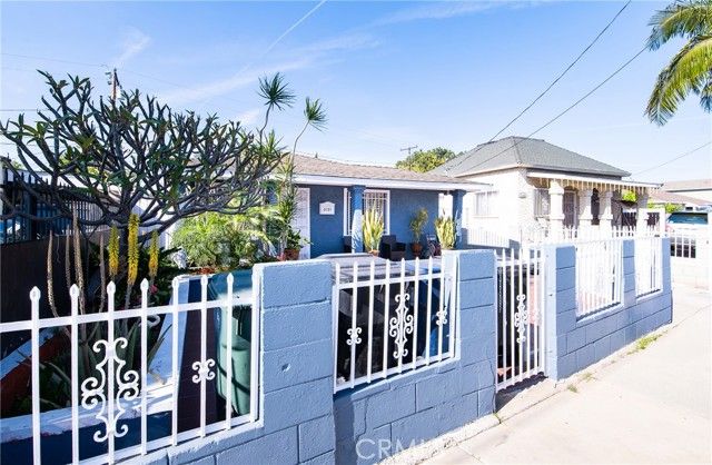 2121 E Shauer, Compton, CA 90222