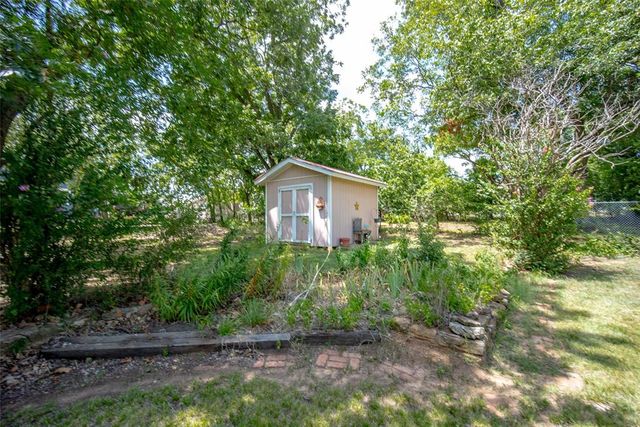 1200 E 4th Street, Sulphur, OK 73086