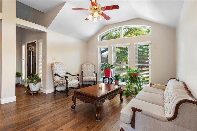 2098 Amber Court, Lewisville, TX 75067