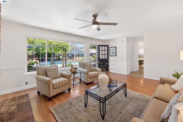 1719 Baywood Ct, Pleasanton, CA 94566