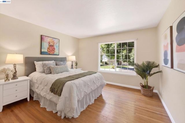 1719 Baywood Ct, Pleasanton, CA 94566