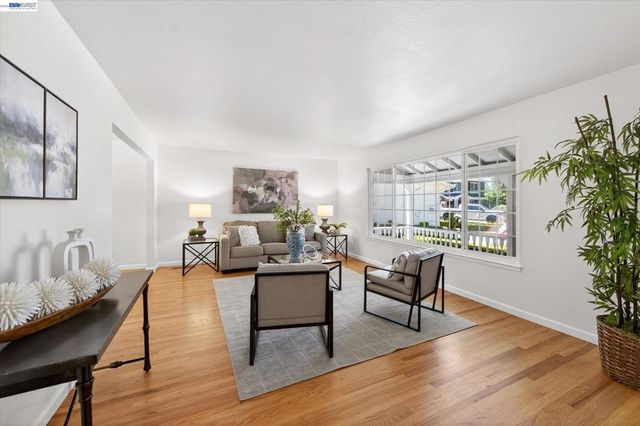 1719 Baywood Ct, Pleasanton, CA 94566