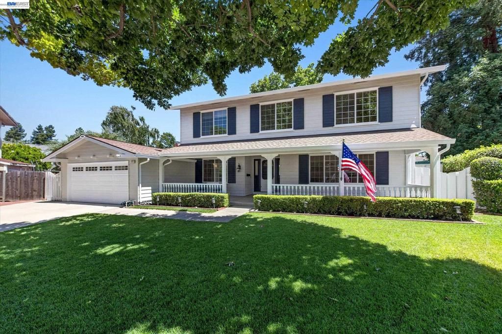 Image 1 of property listing at 1719 Baywood Ct, Pleasanton, CA 94566
