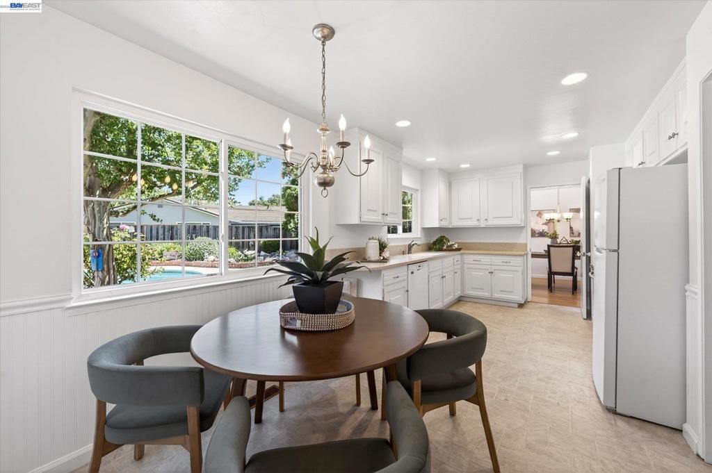 Image 14 of property listing at 1719 Baywood Ct, Pleasanton, CA 94566