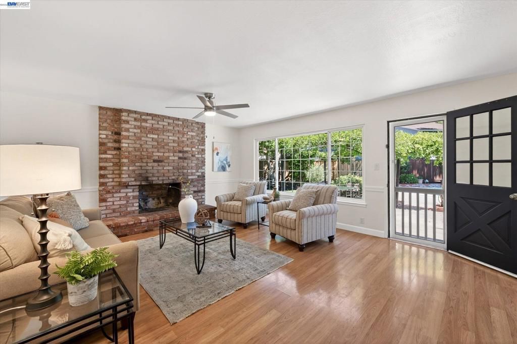 Image 18 of property listing at 1719 Baywood Ct, Pleasanton, CA 94566