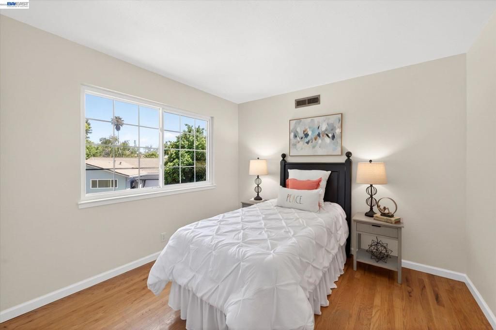 Image 27 of property listing at 1719 Baywood Ct, Pleasanton, CA 94566