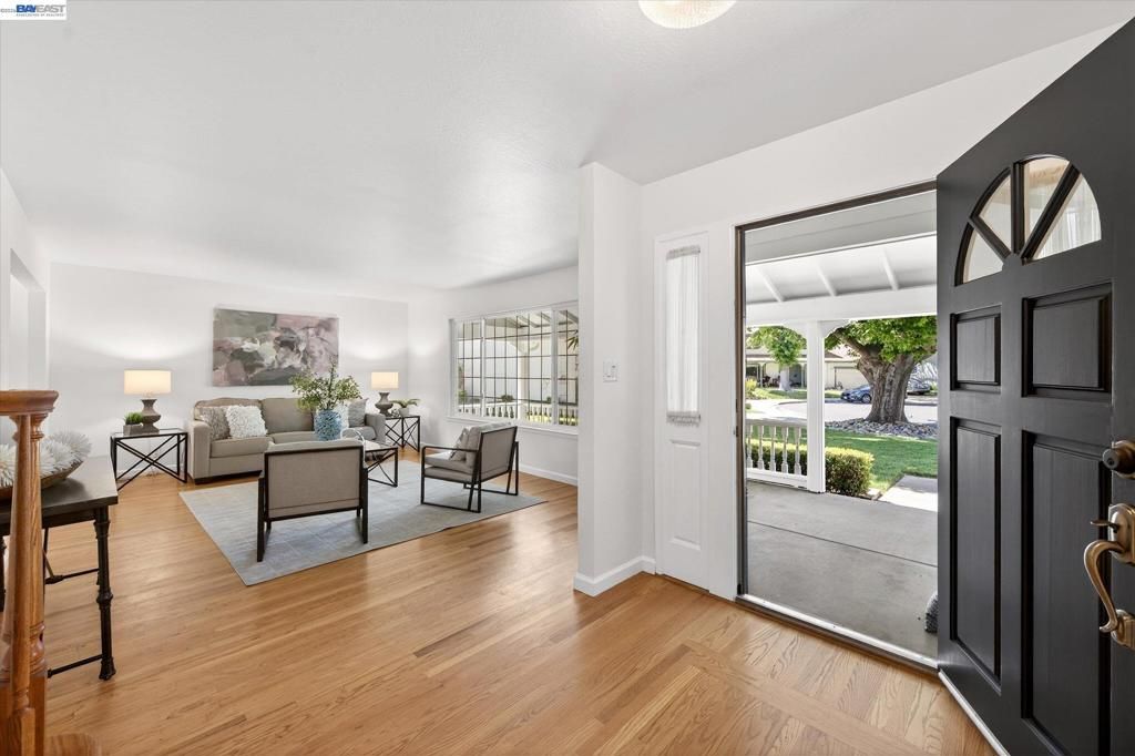 Image 4 of property listing at 1719 Baywood Ct, Pleasanton, CA 94566