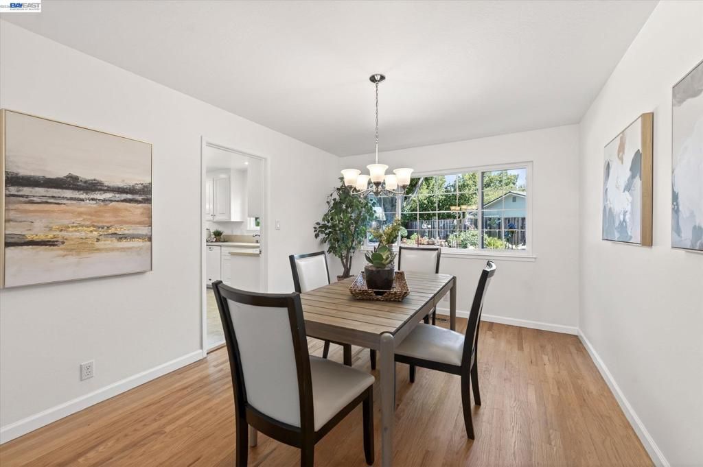 Image 9 of property listing at 1719 Baywood Ct, Pleasanton, CA 94566