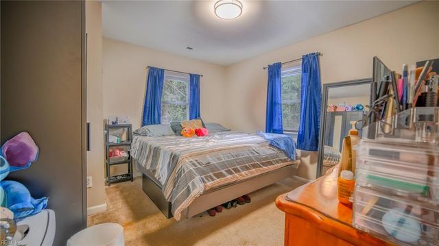 60 Sycamore AVE, Newport News, VA 23607