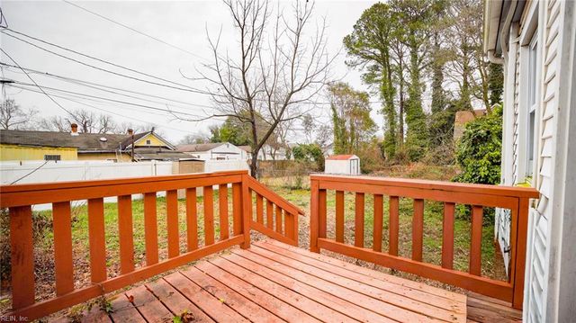 60 Sycamore AVE, Newport News, VA 23607